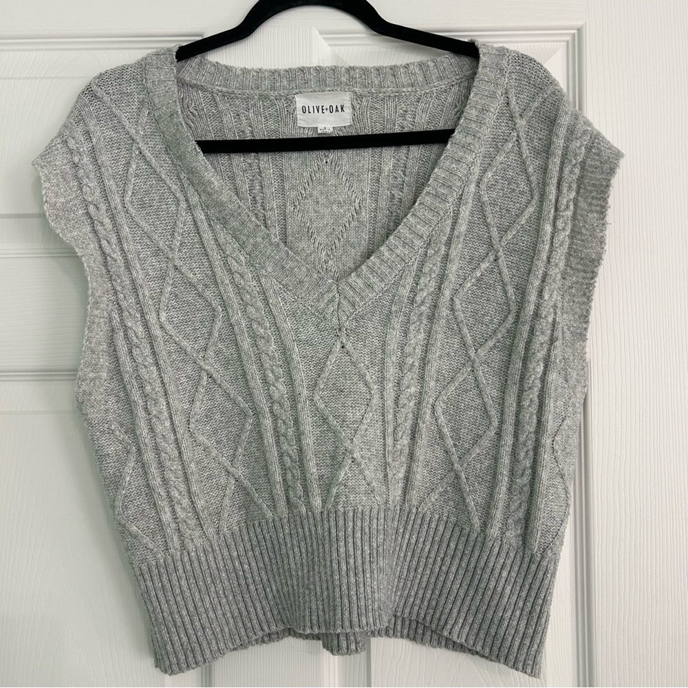 Olive & Oak Gray Cable Knit Sweater Vest